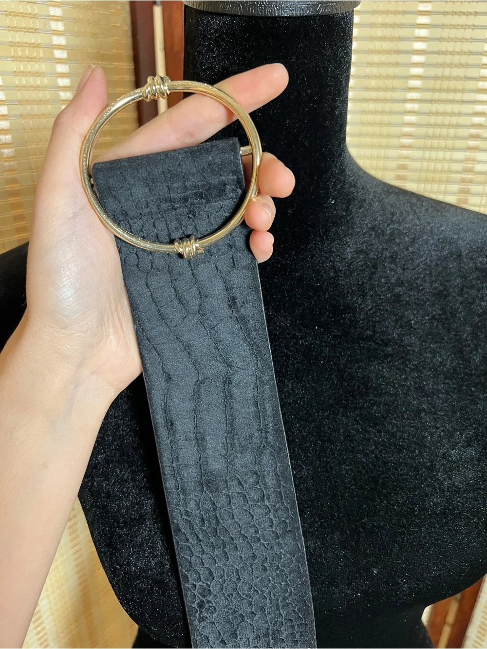 H&M Black Faux Snake Crocodile Wide O-Ring Round Buckle Waist Belt Size M